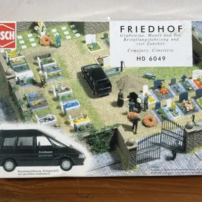 Sale Photo Thumbnail #230: Lot 301: Bush HO 6049 FRIEDHOF railroad model - new