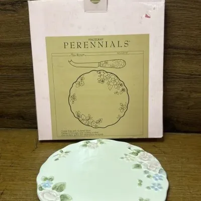 Sale Photo Thumbnail #378: Lot 479: Pfaltzgraff perennials cheese tray missing sculpted slicer