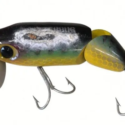 Sale Photo Thumbnail #113: Lot 186: Vintage jointed hard-plastic fishing lure