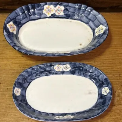 Sale Photo Thumbnail #341: Lot 442: Vintage decorative platters