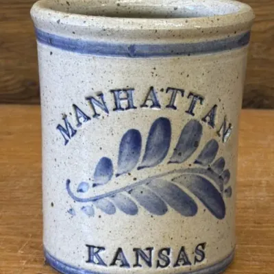 Sale Photo Thumbnail #400: Lot 501: Manhattan Kansas crock
