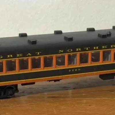 Sale Photo Thumbnail #255: Lot 326: HO Scale Great Northern Passenger Car