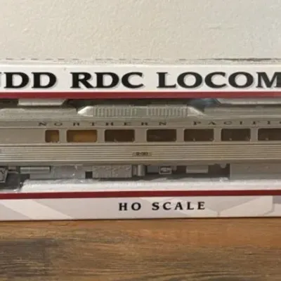 Sale Photo Thumbnail #275: Lot 346: Proto1000 series HO scale Budd RD locomotive - NP B30