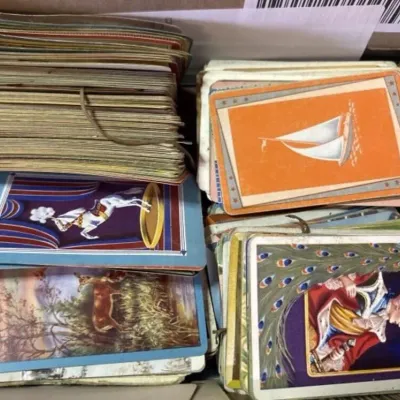 Sale Photo Thumbnail #328: Lot 429: Entire box of vintage trading cards