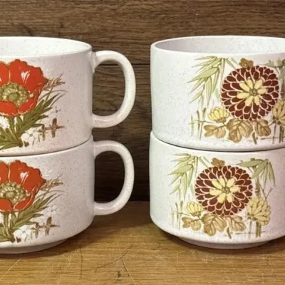 Sale Photo Thumbnail #361: Lot 462: 1970s Floral Stackable Soup Mugs