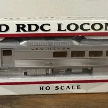 Sale Photo Thumbnail #274: Lot 345: Proto1000 series HO scale Budd RD locomotive - # 126