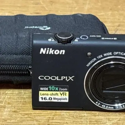 Sale Photo Thumbnail #570: Lot 674: Nikon coolpix s6200 camera
