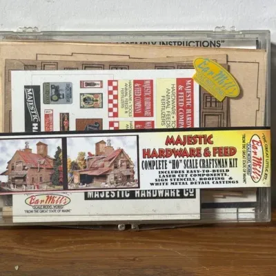 Sale Photo Thumbnail #234: Lot 305: Majestic hardware & feed HO scale craftsman kit / new train set