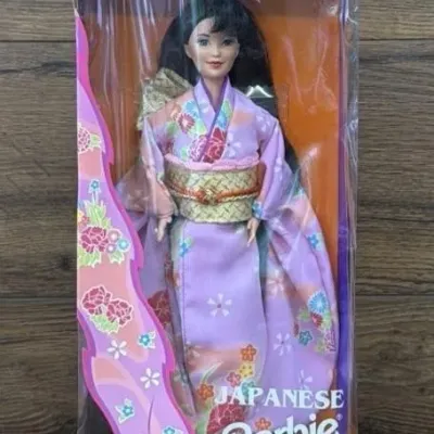 Sale Photo Thumbnail #461: Lot 561: 1995/1996 Japanese Barbie
