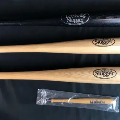 Seattle Mariners Baseball Bats & Baseball Bat Pen, 4 Total