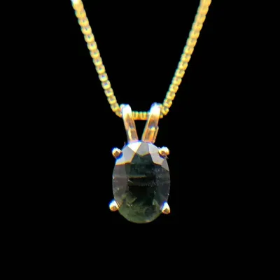 14K Yellow Gold Necklace With Green Stone