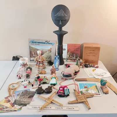 Vintage Souvenirs - Africa, Russia, England, Spain, Australia++