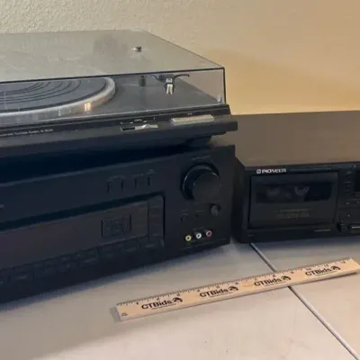 Sony FM/AM Receiver STR-D1015, Technics SL-BD20 Record Player+