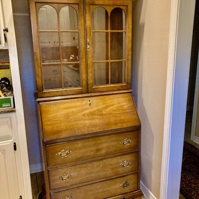 Sale Photo Thumbnail #205: Sec retary desk