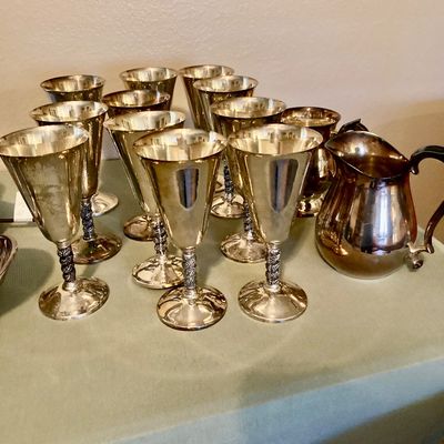 Sale Photo Thumbnail #246: Plated goblets