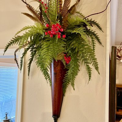 Sale Photo Thumbnail #68: Floral wall sconce
