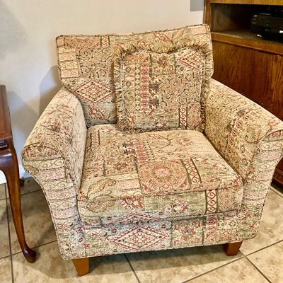 Sale Photo Thumbnail #51: Patterned arm chair - upholstered