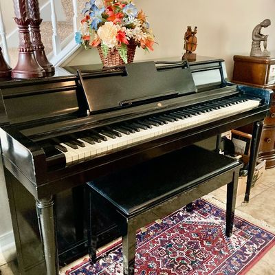 Sale Photo Thumbnail #16: Vintage Wurlitzer piano 
