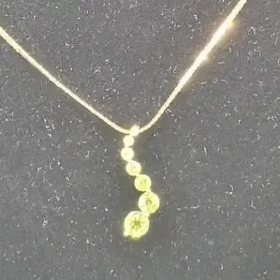 14k Gold 24in Necklace With Peridot Pendant