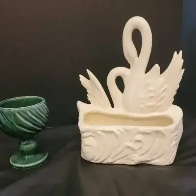 Vintage Hull Pottery White/Ivory Double Swan and Water Lily Planter 