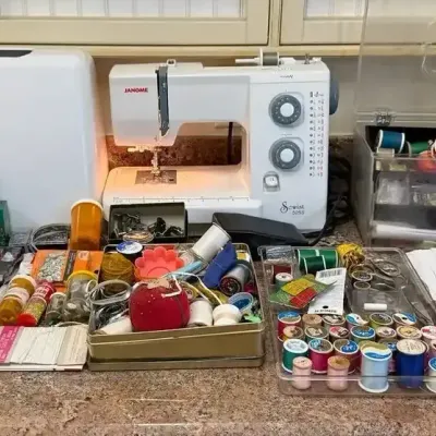 Janome Sewist 525S Sewing Machine and Accessories 
