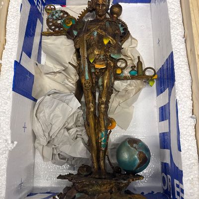 Sale Photo Thumbnail #31: Fascinating Man Dot Earth Statue. Perfect condition
