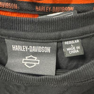 Sale Photo Thumbnail #124: 15-piece Harley Davidson set with 2 jackets and T-shirts - size extra-large, two new - size large gloves, bag and accessories. All in excellent condition