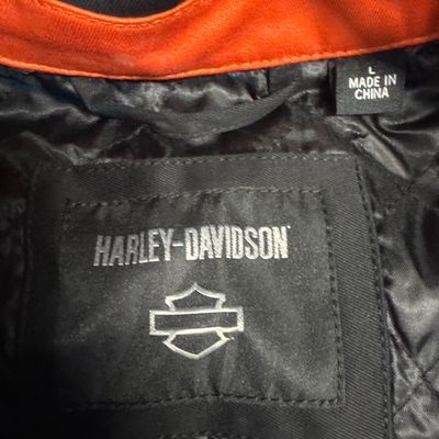 Sale Photo Thumbnail #116: 15-piece Harley Davidson set with 2 jackets and T-shirts - size extra-large, two new - size large gloves, bag and accessories. All in excellent condition