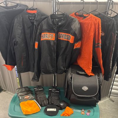 Sale Photo Thumbnail #113: 15-piece Harley Davidson set with 2 jackets and T-shirts - size extra-large, two new - size large gloves, bag and accessories. All in excellent condition