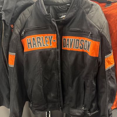 Sale Photo Thumbnail #114: 15-piece Harley Davidson set with 2 jackets and T-shirts - size extra-large, two new - size large gloves, bag and accessories. All in excellent condition