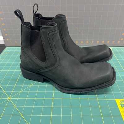 Sale Photo Thumbnail #25: Men’s Ariat boots size 10
Good condition