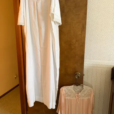 Sale Photo Thumbnail #136