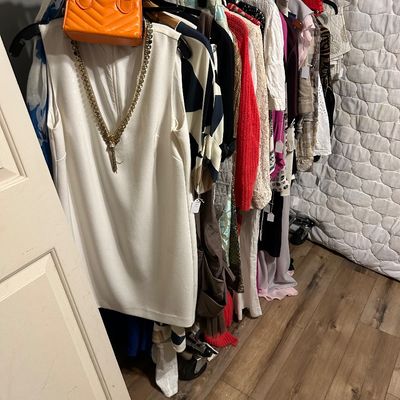 Sale Photo Thumbnail #405