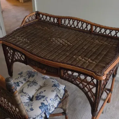 Wicker desk set