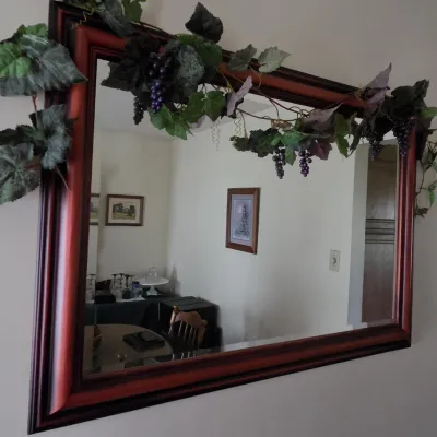 Wall mirror