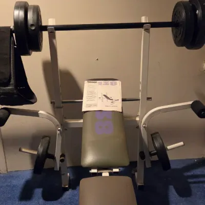 Weight bench with weights