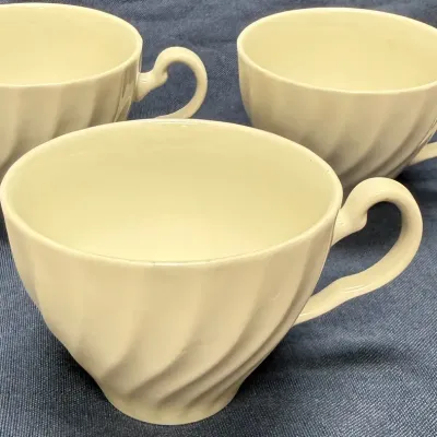 Set of 3 Vintage Ivory Porcelain Swirl Teacups – Elegant Fluted Coffee Cups
