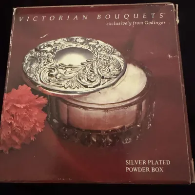 Vintage Godinger Victorian Bouquets Silver Plated Powder Box with Puff, Filter and Lid Mirror.