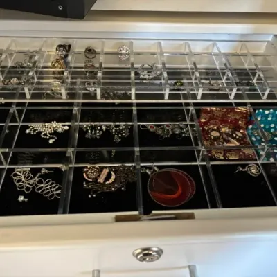 Sale Photo Thumbnail #18