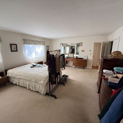 Sale Photo Thumbnail #38