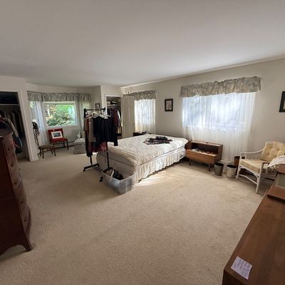 Sale Photo Thumbnail #32
