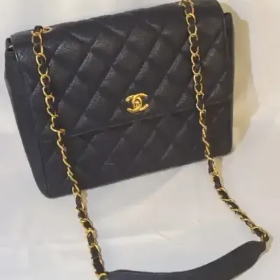 Authentic Navy Blue Chanel Quilted Handbag W/Chainlink Shoulder Strap & Insert