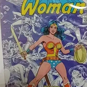 Wonder Woman – The Amazon Princess Takes Center Stage! – Framed DC Comic Book #253, 1979