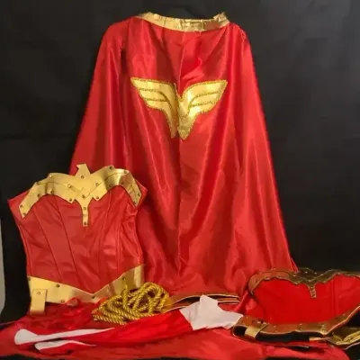 Lynda Carter-Style Wonder Woman Costume & Accessories – 2XL Tag