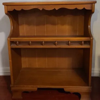 Short & Stylish Open Front Display Cabinet/Bookshelf 