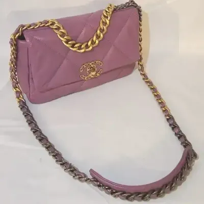 Authentic Chunky Chainlink Chanel Quilted Handbag In Pleasant Purple-Tone