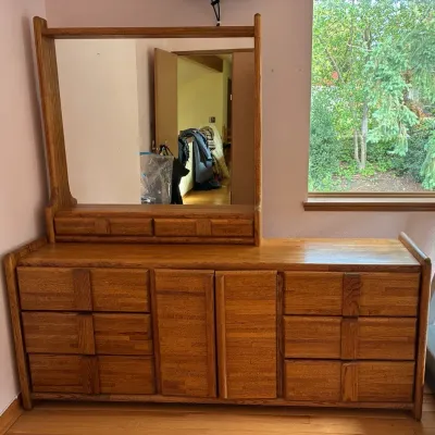 Oak Dresser With Mirror 