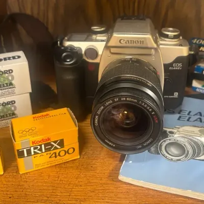 Canon EOS Elan IIe Film Camera