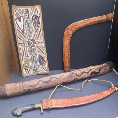 Australian Aboriginal Painting, Boomerang, Didgeridoo And Dagger 