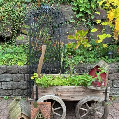 Trellis Pieces And Decorative Planter